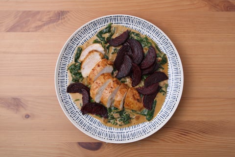 Carb-Wise: Creamy Smothered Chicken Breasts - Step #4 Dresser les plats