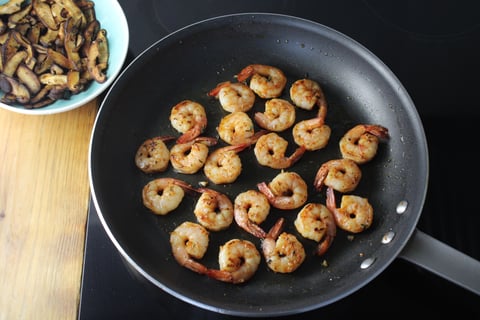 Goodfood & Chef: Smoky Cajun Shrimp - Step #4 Cook the mushrooms & shrimp