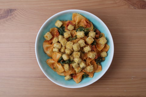 Goodfood x PlantYou: Marry Me Tofu Farfalle - Step #5 Mélanger les pâtes et servir