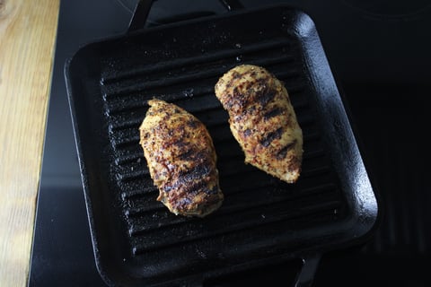 Grilled Chicken Breasts - Step #1 Griller le poulet