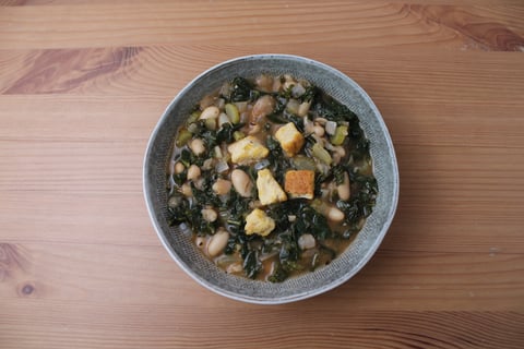 Quick One-Pot Tuscan Ribollita - Step #4 Dresser les plats