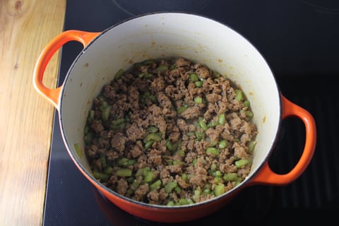 Balkan-Style Sausage & Bean Stew - Step #2 Commencer le mijoté