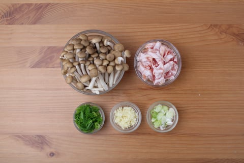 Goodfood & Chef: Bacon & Shimeji Pasta Carbonara - Step #1 Mise en place