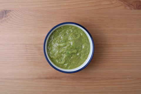 Smoky Salmon with Tomatillo Guacamole - Step #3 Faire la guacamole de tomatillos