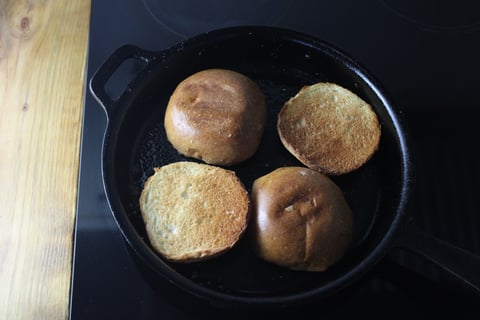 Wagyu Burgers au Poivre - Step #5 Griller les pains