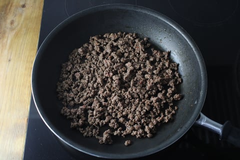 Carb-Wise: Spicy Korean-Style Ground Beef Stir-Fry - Step #3 Commencer le bœuf