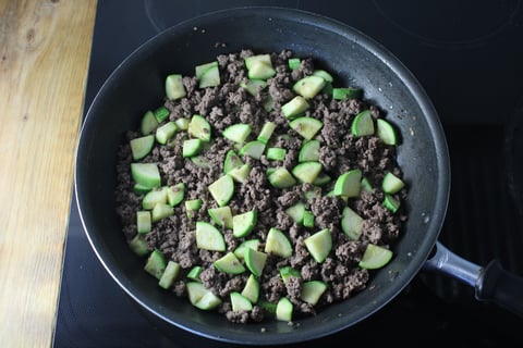 Quick Cheesy Ground Beef & Zucchini Naan Pizzas - Step #1 Cook the beef & zucchini