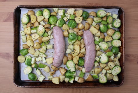 Pork Sausage Traybake with Veggies, Apple & Thyme - Step #2 Prepare the traybake