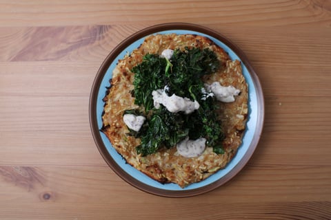 Sheet Pan Sausage Meat & Cabbage Flatbreads - Step #4 Dresser les plats