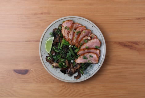 Pork Tenderloin with Sweet & Sour Glaze - Step #5 Dresser les plats