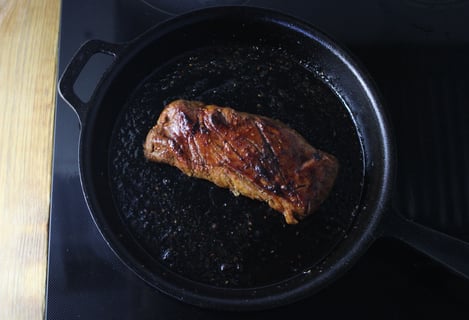 Pork Tenderloin with Sweet & Sour Glaze - Step #2 Cuire et glacer le porc