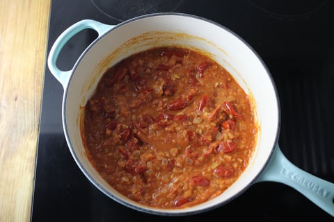 Goodfood × Bicycle Thief: Creamy Tomato Lobster Linguine - Step #4 Make the sauce