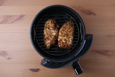 Protein Swap | Crispy Bagel-Spiced Chicken - Step #2 Frire le poulet