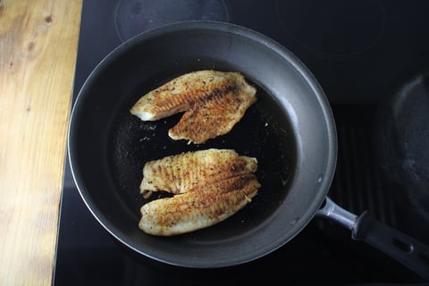 Spiced Tilapia Tacos - Step #2 Cuire le tilapia