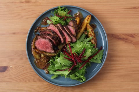 Steak Frites with Mustard Pan Sauce - Step #5 Dresser les plats