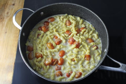 Nick’s Pick | 10-Minute Fresh Torchiette - Step #2 Faire la sauce et cuire les pâtes