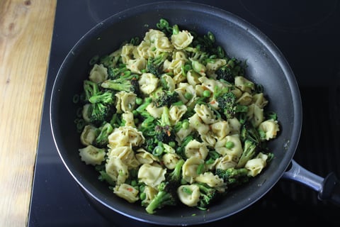 Cheese Tortellini Al Limone - Step #4 Commencer la sauce