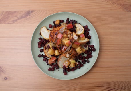Seared Chicken Breasts with Apple-Thyme Pan Sauce - Step #6 Dresser les plats