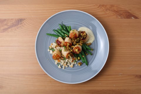 Goodfood × Bicycle Thief: Pistachio-Rosemary Crusted Scallops with Beurre Blanc - Step #6 Finish & serve