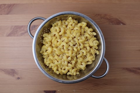 Camp Goodfood x Lesson 3: Mac ’n’ Cheese - Step #2 Boil the pasta