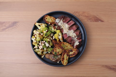 L’Artisan: Filets Mignons with Demi-Glace Cream Sauce - Step #6 Plate your dish
