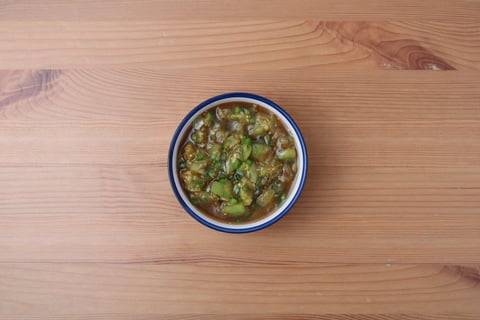 Chicken Tacos with Spicy Tomatillo-Jalapeño Salsa Verde - Step #3 Faire la salsa verde piquante