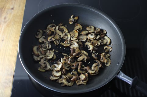 Mushroom & Zucchini Flatbreads - Step #3 Cuire les champignons