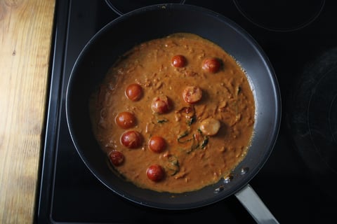 L’Artisan: Tiger Shrimp with Rustic Rosée Tagliolini - Step #4 Make the sauce