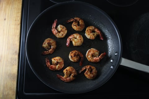 L’Artisan: Tiger Shrimp with Rustic Rosée Tagliolini - Step #2 Cook the shrimp