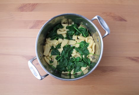 Vibrant Green Rigatoni - Step #2 Cuire les pâtes et les épinards