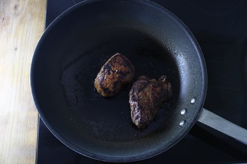 Orange & Sesame Glazed Steaks - Step #3 Commencer les steaks