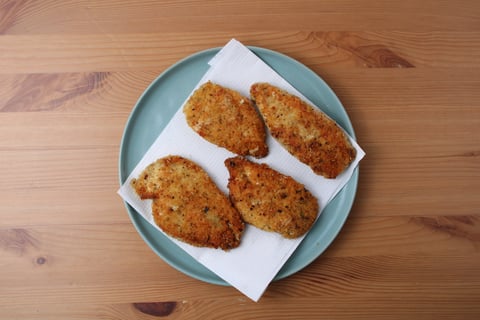 Protein Upgrade | ORGANIC Chicken Schnitzel & Lemon-Caper Mayo - Step #3 Cuire les schnitzels de poulet