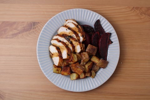 Maple-Thyme Glazed Chicken - Step #4 Dresser les plats