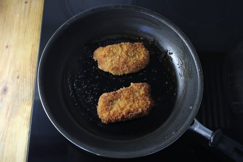 Tonkatsu Pork Chops - Step #3 Cuire le porc