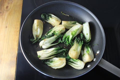 Goodfood Travels: Hong Kong Char Siu Chicken - Step #4 Sauté the bok choy