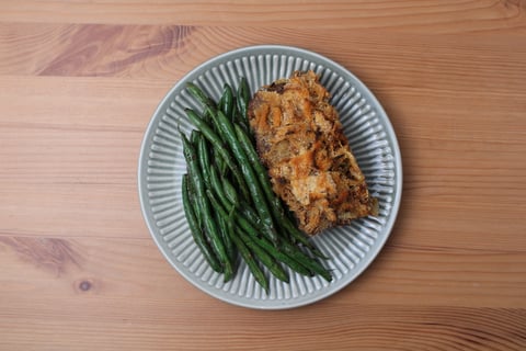 Carb-Wise: Scandinavian-Style Beef & Cabbage Meatloaf - Step #5 Dresser les plats