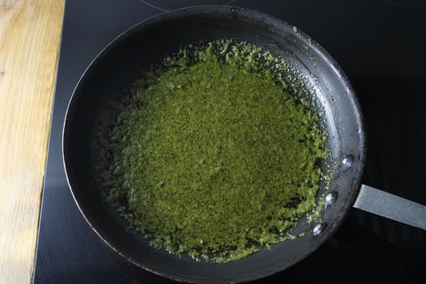 Seared Chicken Breasts with Buttery Basil Pesto - Step #3 Préparer la sauce
