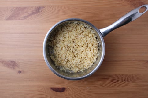 Golden Halloumi over Minty Bulgur - Step #2 Cuire le boulgour
