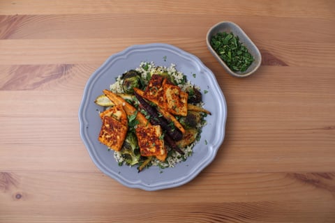Golden Halloumi over Minty Bulgur - Step #6 Terminer et servir
