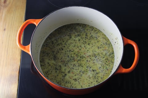 One-Pot Springtime Shrimp Chowder - Step #2 Commencer la chaudrée