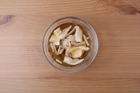 Goodfood Travels: Thailand's Spicy Veggie Red Curry - Step #1 Rehydrate the mushrooms