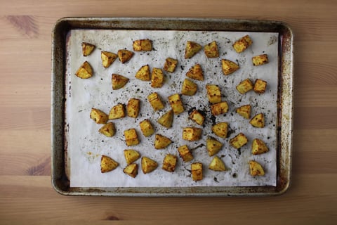 Crispy Pork Chops Lyonnaise with Roasted Potatoes - Step #1 Rôtir les pommes de terre