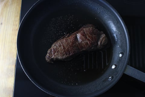 L’Artisan: Strip Loin Steak with Cowboy Butter - Step #3 Cuire le steak