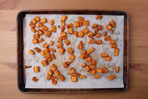 White Bean & Sweet Potato Chili - Step #1 Rôtir les patates douces