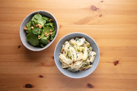 Rigatoni Alfredo with Artichokes & Asiago - Step #6 Préparer la salade et servir