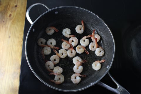 Goodfood Travels: Thailand's Street-Style Pad Thai with Shrimp - Step #4 Cook the shrimp