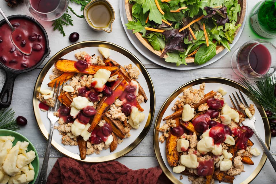 Holiday spiced turkey poutine - Extra large standard