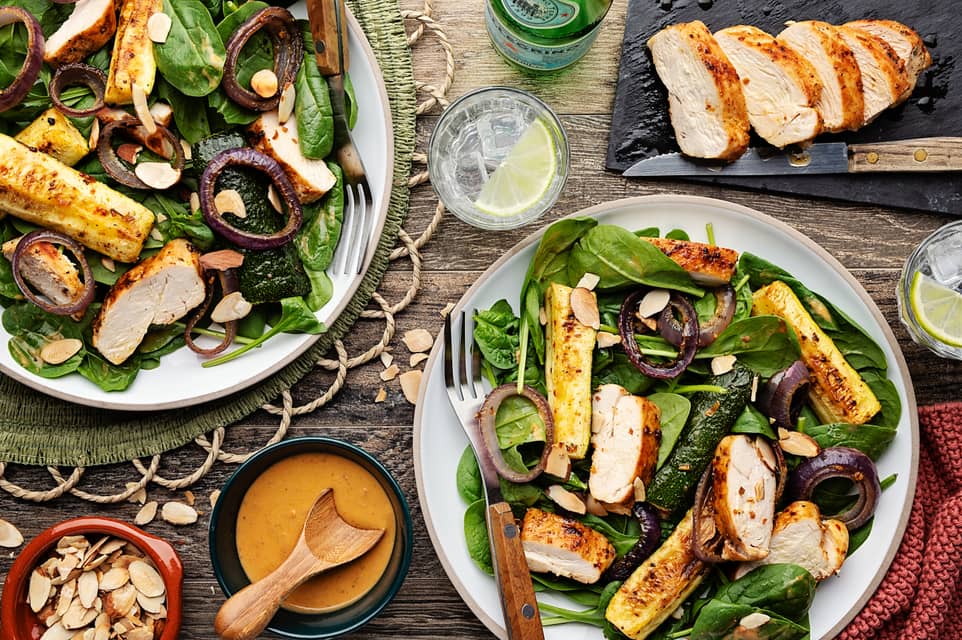 Chicken almondspanish style salad - Extra large standard