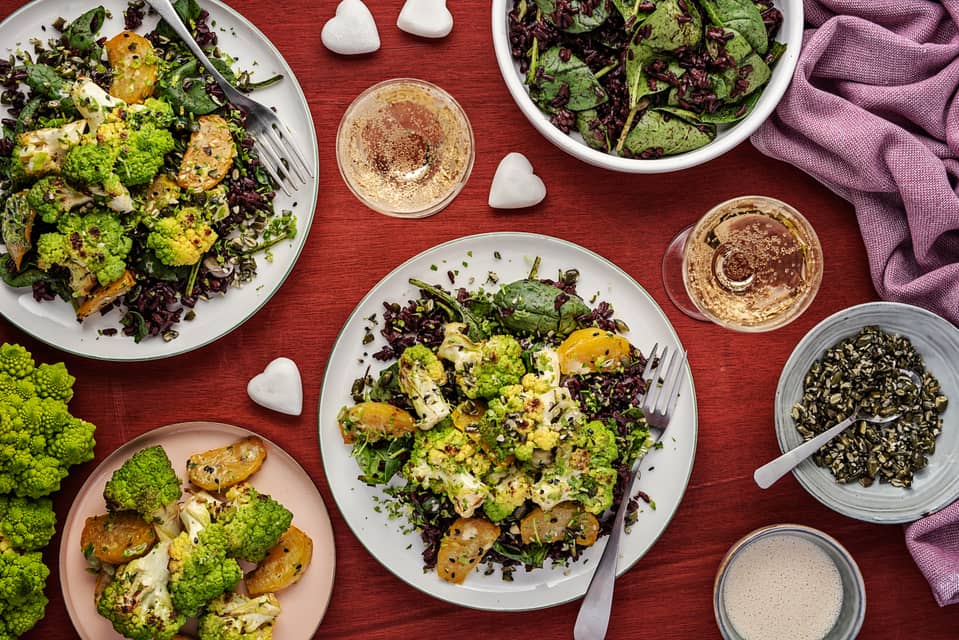 Roasted romanesco beetsover midnight rice - Extra large standard