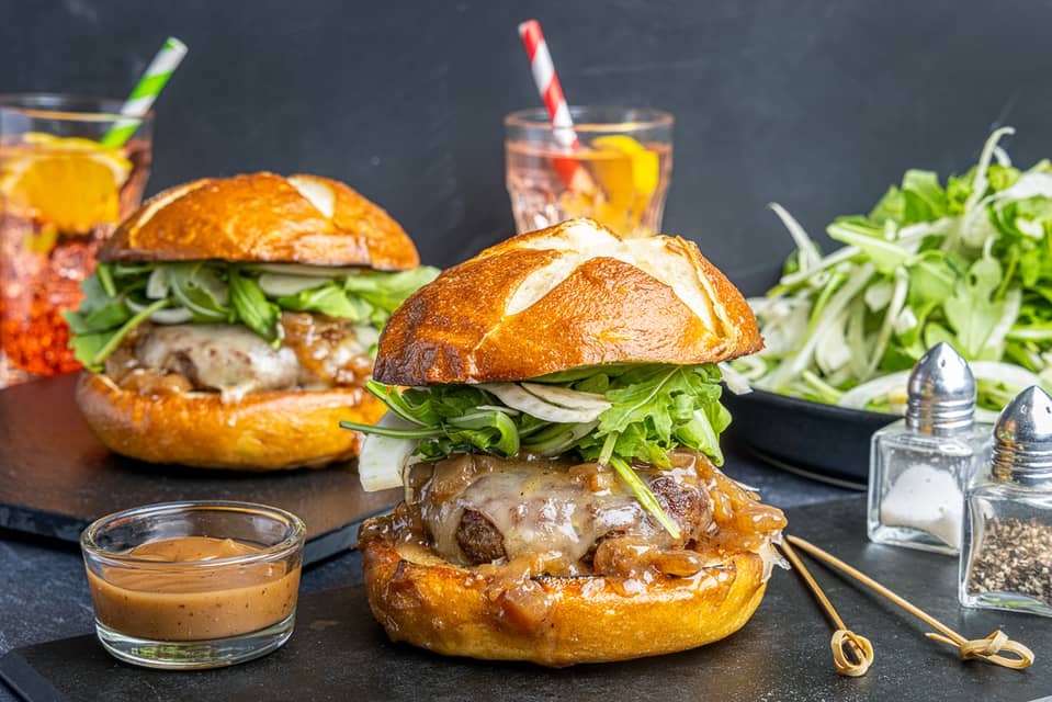 French onion wagyu cheeseburgers - Extra large standard